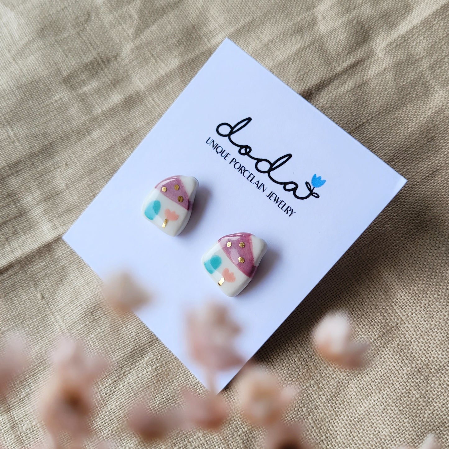 Porcelain stud earrings with gold "Tiny dark pink houses"
