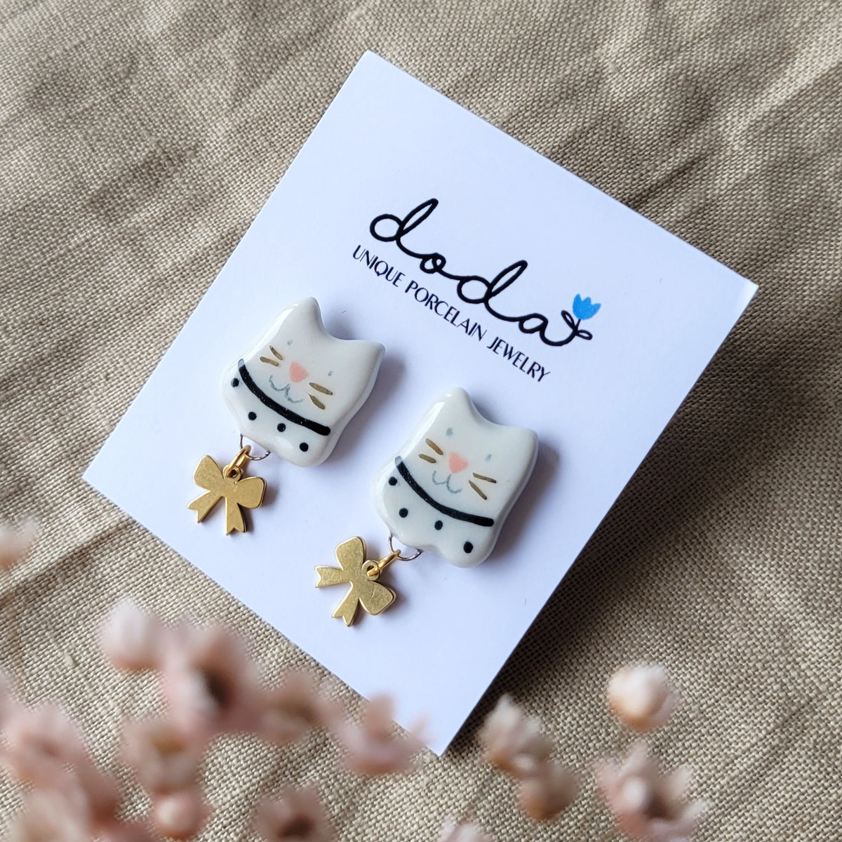 Porcelain stud earrings with gold "Kitties with bows"
