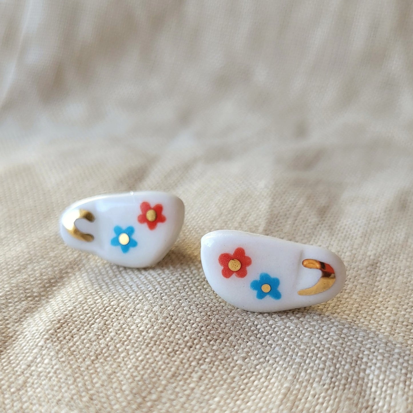 Porcelain stud earrings with gold " Tiny white coffee mugs with flowers"