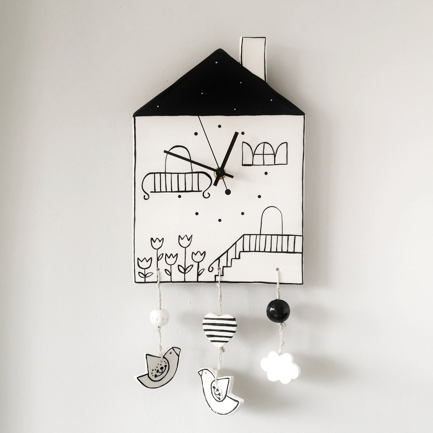 Ceramic wall clock "Black & white house" (DELIVERY ONLY TO CROATIA)